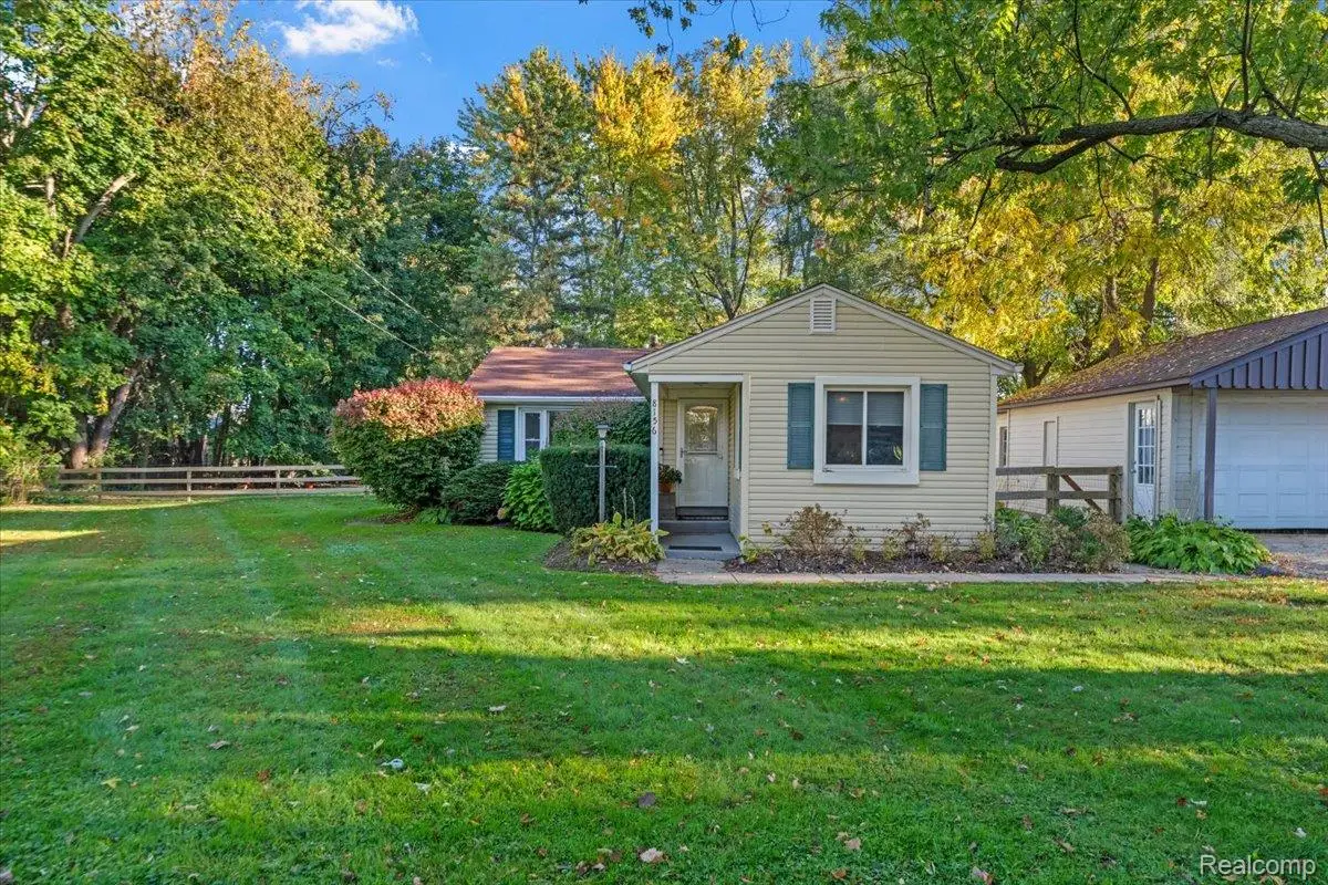 8156 Mario ST, Commerce Township, MI 48382 - #1