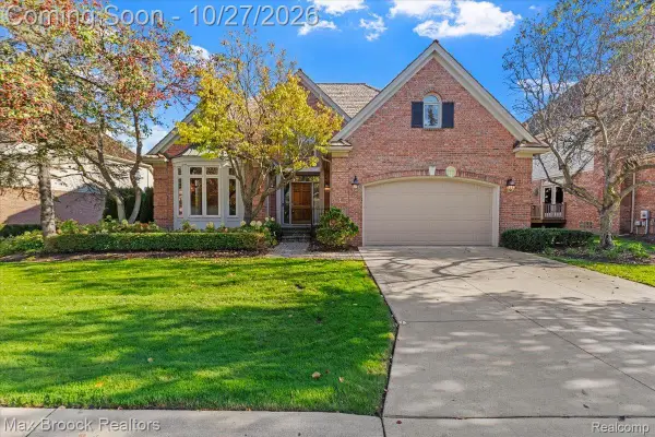 9 Vaughan XING, BloomfieldHills, MI 48304