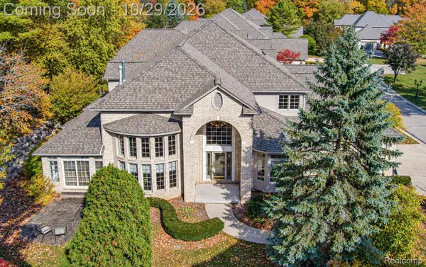 6608 Enclave DR, Clarkston, MI 48348