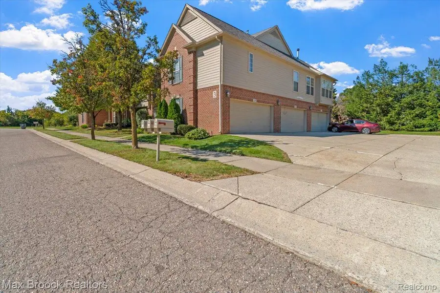 1151 Chestnut ST, Pontiac, MI 48342 - #2