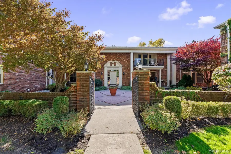 885 N Old Woodward AVE  # 9, Birmingham, MI 48009 - #2