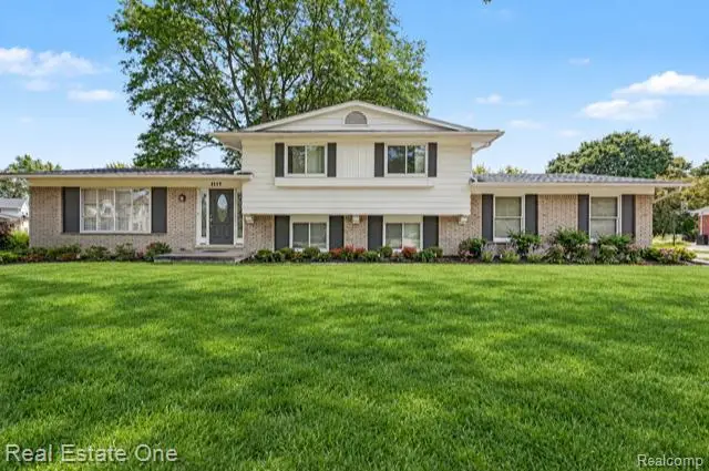 6639 Tamerlane DR, West Bloomfield, MI 48322 - #1