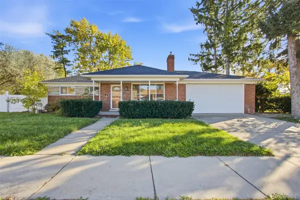29130 Geraldine CT, Warren, MI 48093