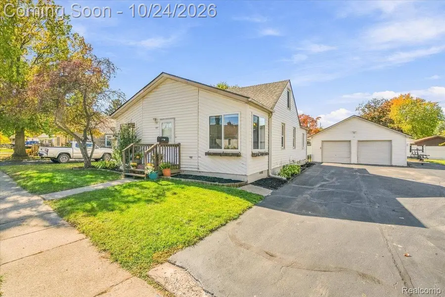 117 Wexford AVE, Belleville, MI 48111 - #2