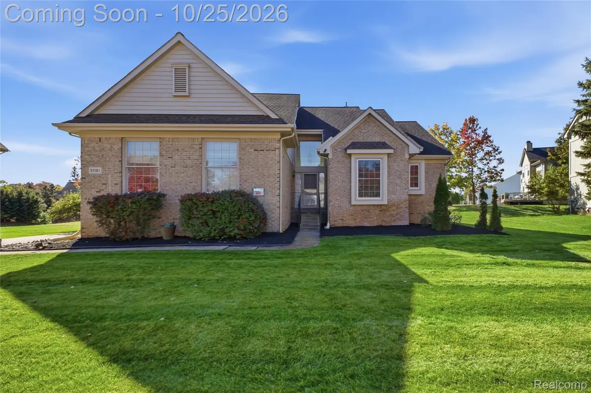 31191 Kingswood BLVD, Novi, MI 48377 - #1
