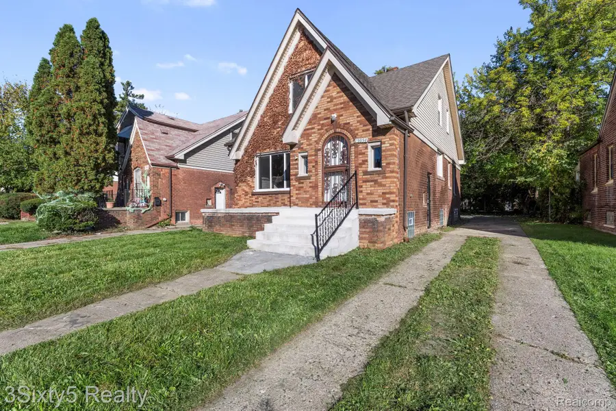 15054 Freeland ST, Detroit, MI 48227 - #2