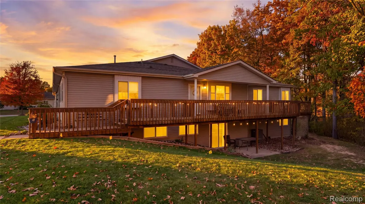 9468 Forestview CIR, Grand Blanc, MI 48439 - #1