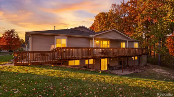 9468 Forestview CIR, GrandBlanc, MI 48439