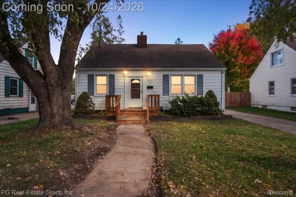 2400 Cummings AVE, Berkley, MI 48072