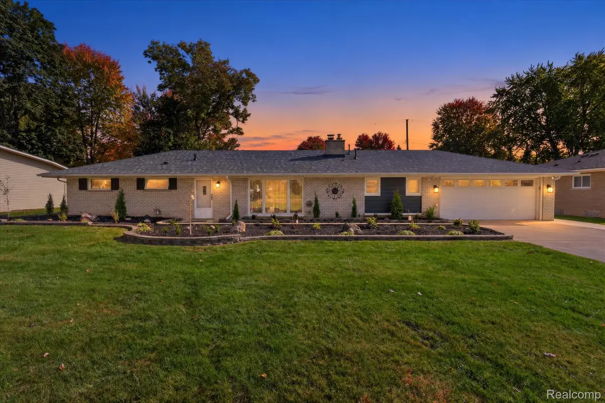 17310 Mayfield ST, Livonia, MI 48152 - #1