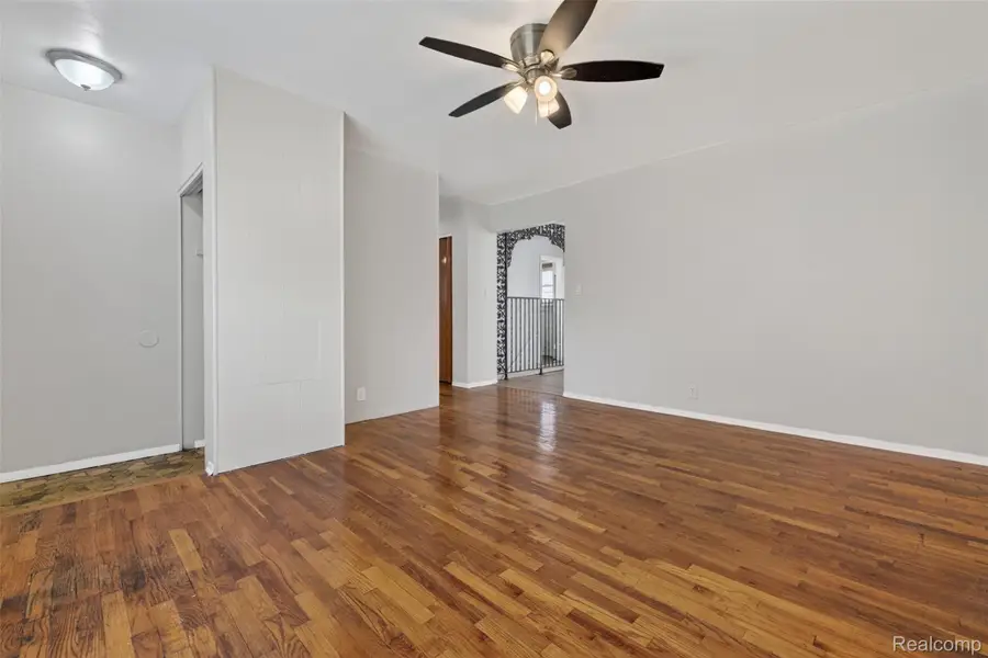 4509 Cheyenne AVE, Flint, MI 48507 - #3