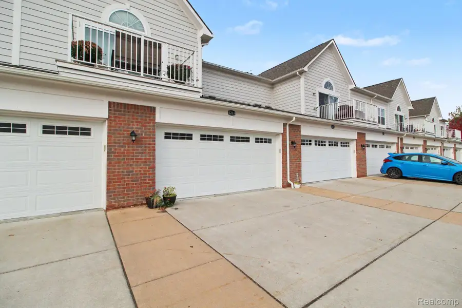 1211 Starwood LN, Canton, MI 48187 - #2