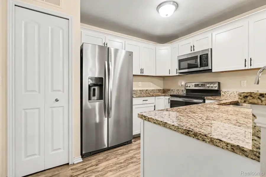 1211 Starwood LN, Canton, MI 48187 - #3