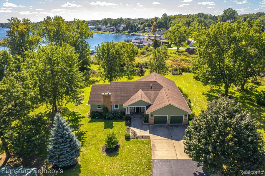 500 Lakeside DR, White Lake, MI 48386 - #2