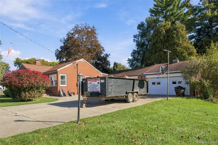 1001 S Brown ST, Jackson, MI 49203 - #3
