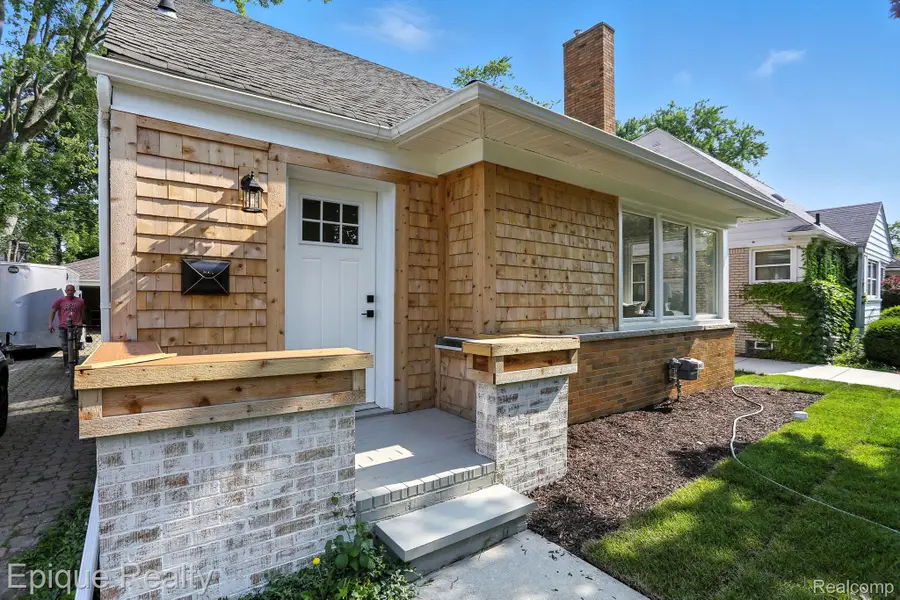 1808 W 12 Mile RD, Royal Oak, MI 48073 - #2