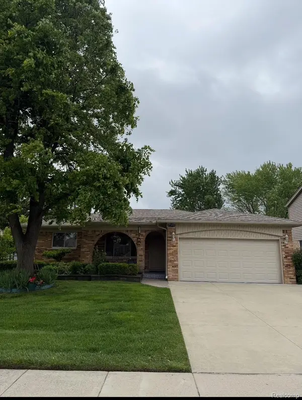 47851 Goldridge LN, Macomb, MI 48044