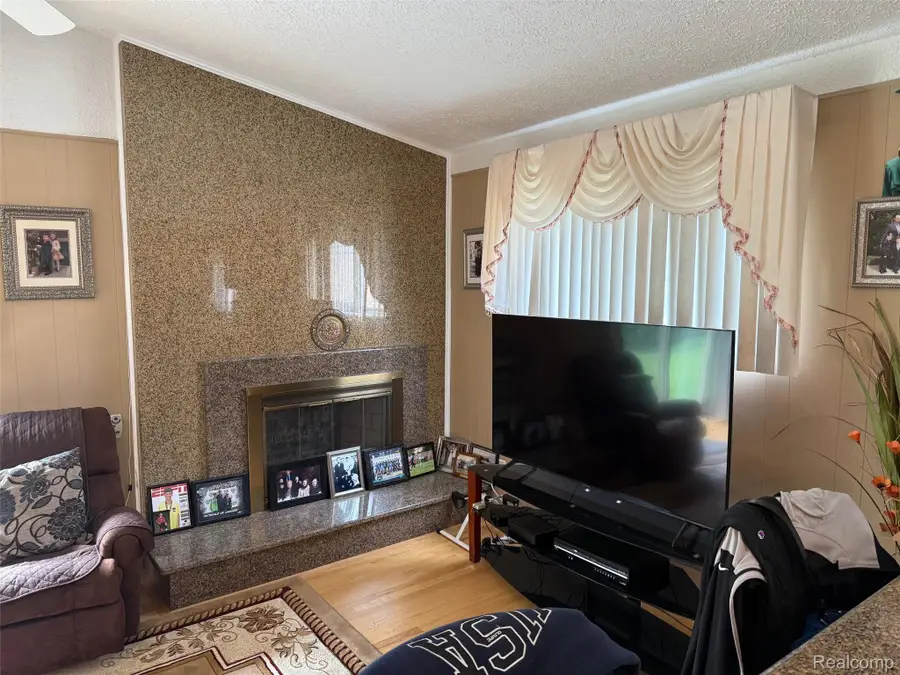 47851 Goldridge LN, Macomb, MI 48044 - #2