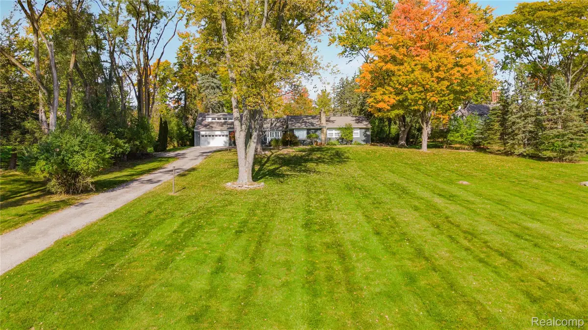29140 Millbrook RD, Farmington Hills, MI 48334 - #1