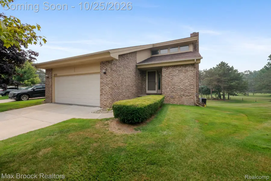 4723 Fairway CT, Waterford, MI 48328 - #3