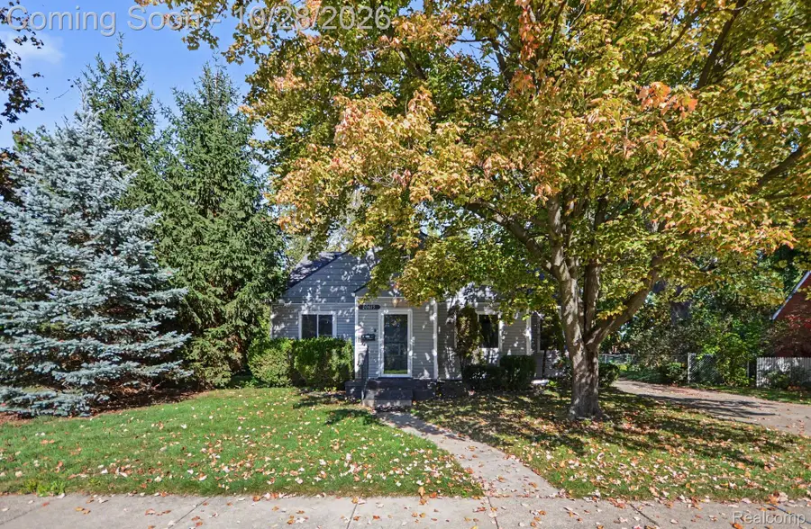 20615 California ST, Saint Clair Shores, MI 48080 - #2