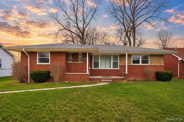 25253 Eureka DR, Warren, MI 48091