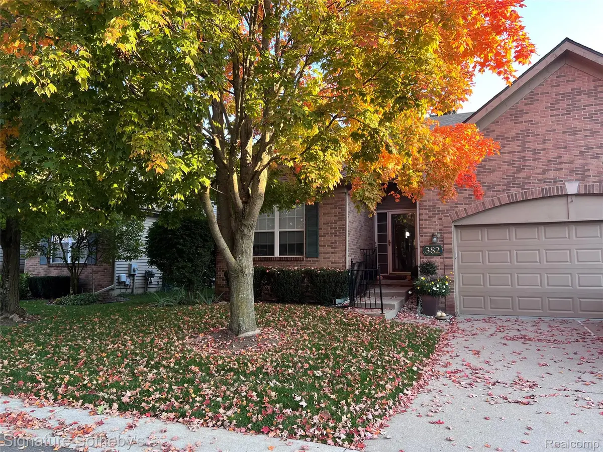 382 Winslow CIR 2 # 3, Commerce, MI 48390 - #1