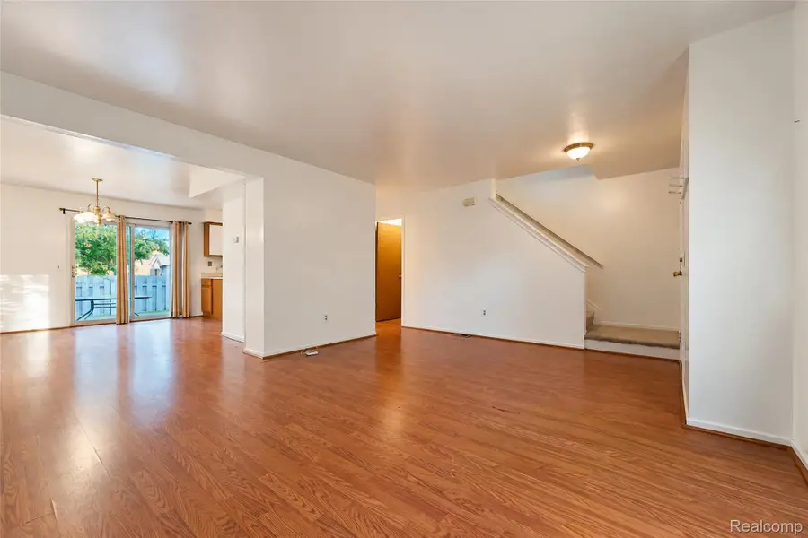 24244 Bashian DR, Novi, MI 48375 - #3