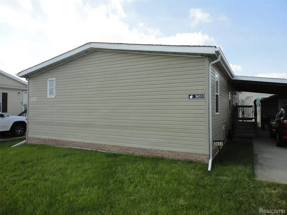 3653 Brookline LN, Carleton, MI 48117 - #1