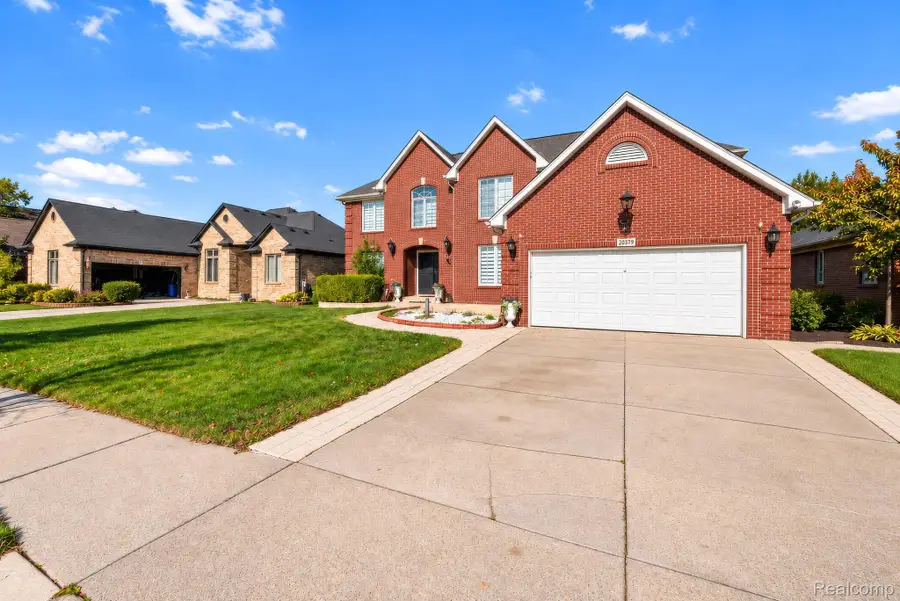 20379 Bannister DR, Macomb, MI 48044 - #3