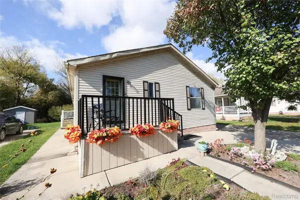 29760 Meadow Lane, Gibraltar, MI 48173