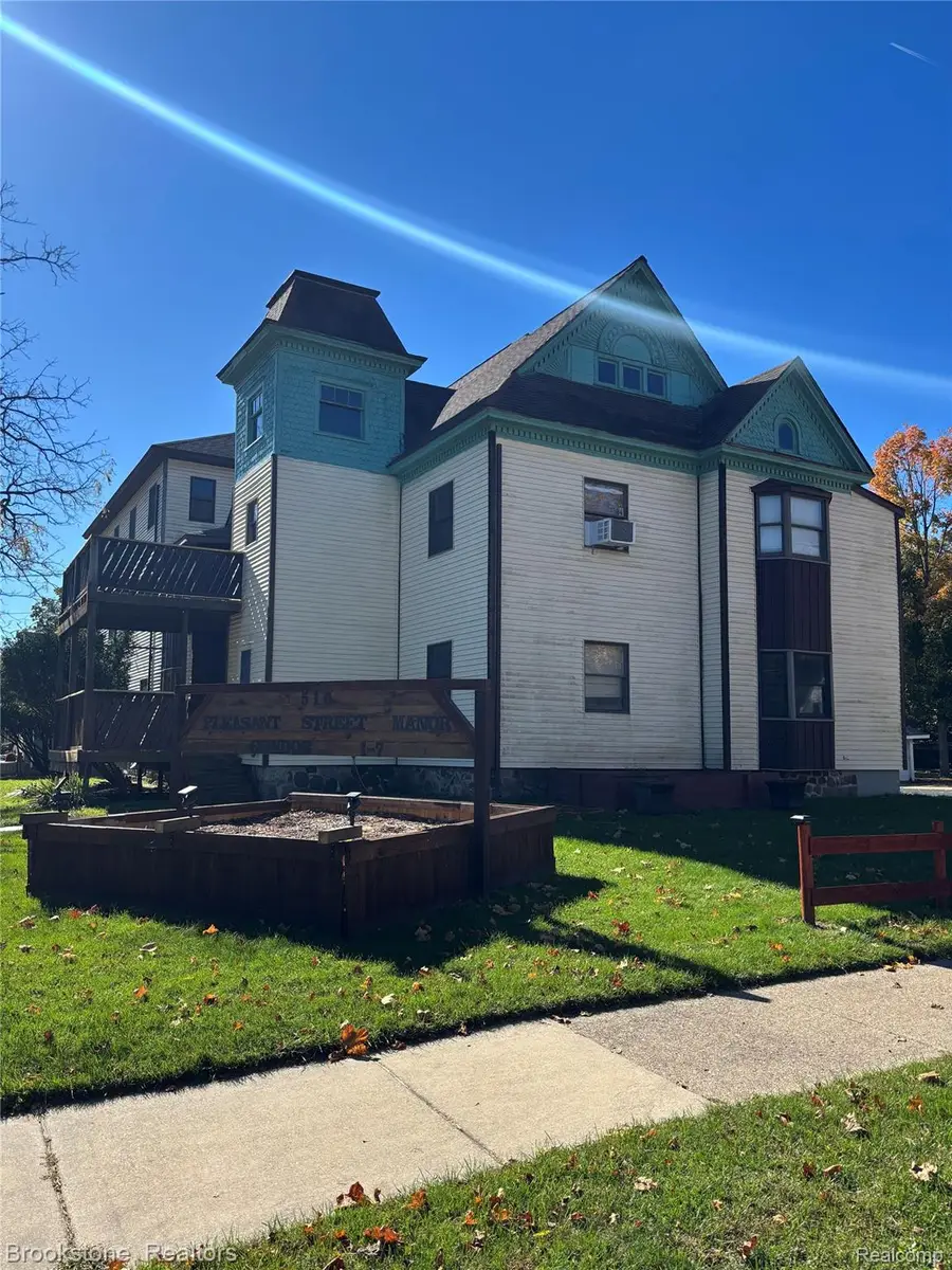 510 PLEASANT STREET, Charlotte, MI 48813 - #3