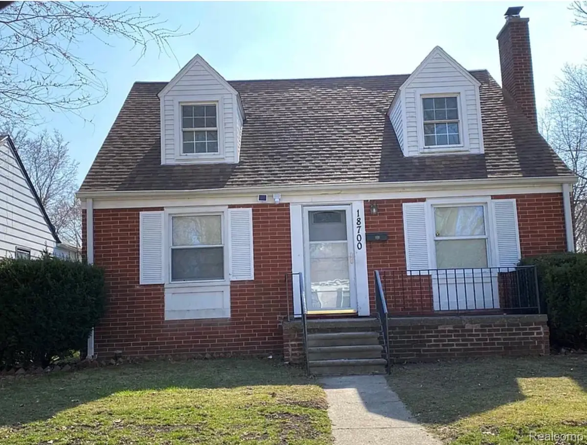 18700 Kingsville ST E, Harper Woods, MI 48225 - #1
