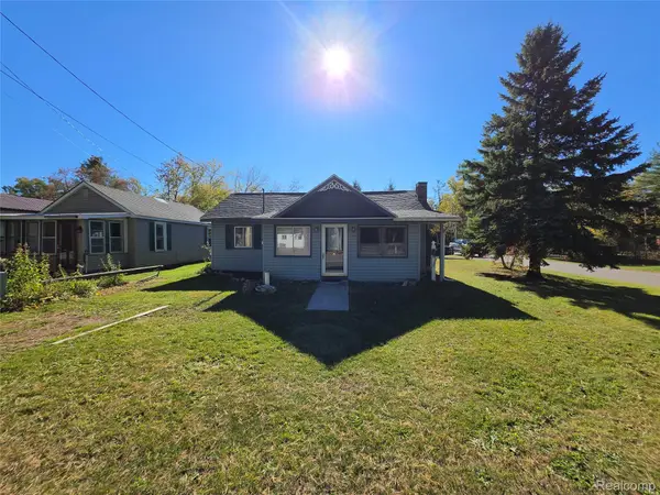 6133 Floyd ST, IndianRiver, MI 49749