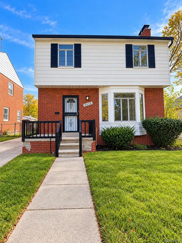 8028 Middlepoint ST, Detroit, MI 48204