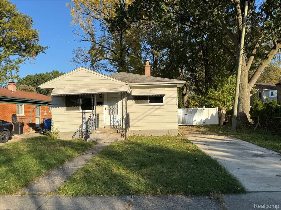 4499 E Mayfair ST, Dearborn Heights, MI 48125 - #2
