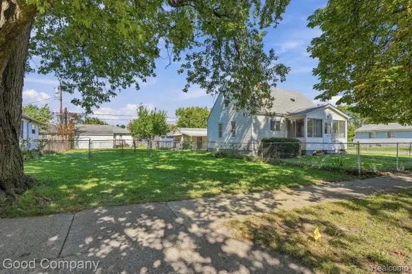 1637 E Evelyn AVE, HazelPark, MI 48030
