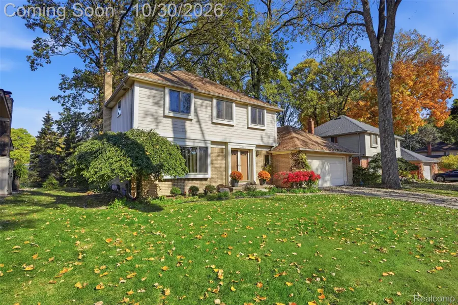 36052 Allen ST, Livonia, MI 48154 - #2