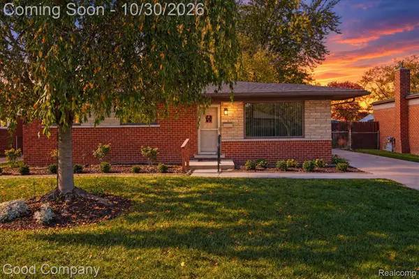 28421 Bradner DR, Warren, MI 48088