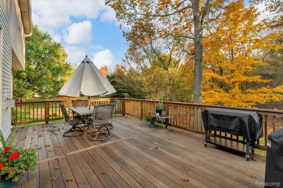 7392 Oceola Farms CT, Howell, MI 48855 - #3