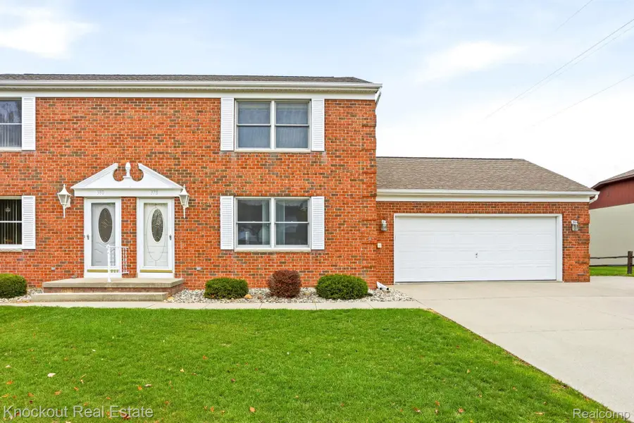 378 Kleiner ST, Frankenmuth, MI 48734 - #2