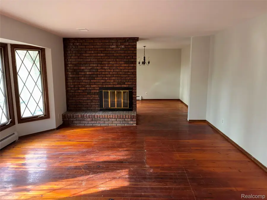 11630 Rynn RD, Emmett, MI 48022 - #3