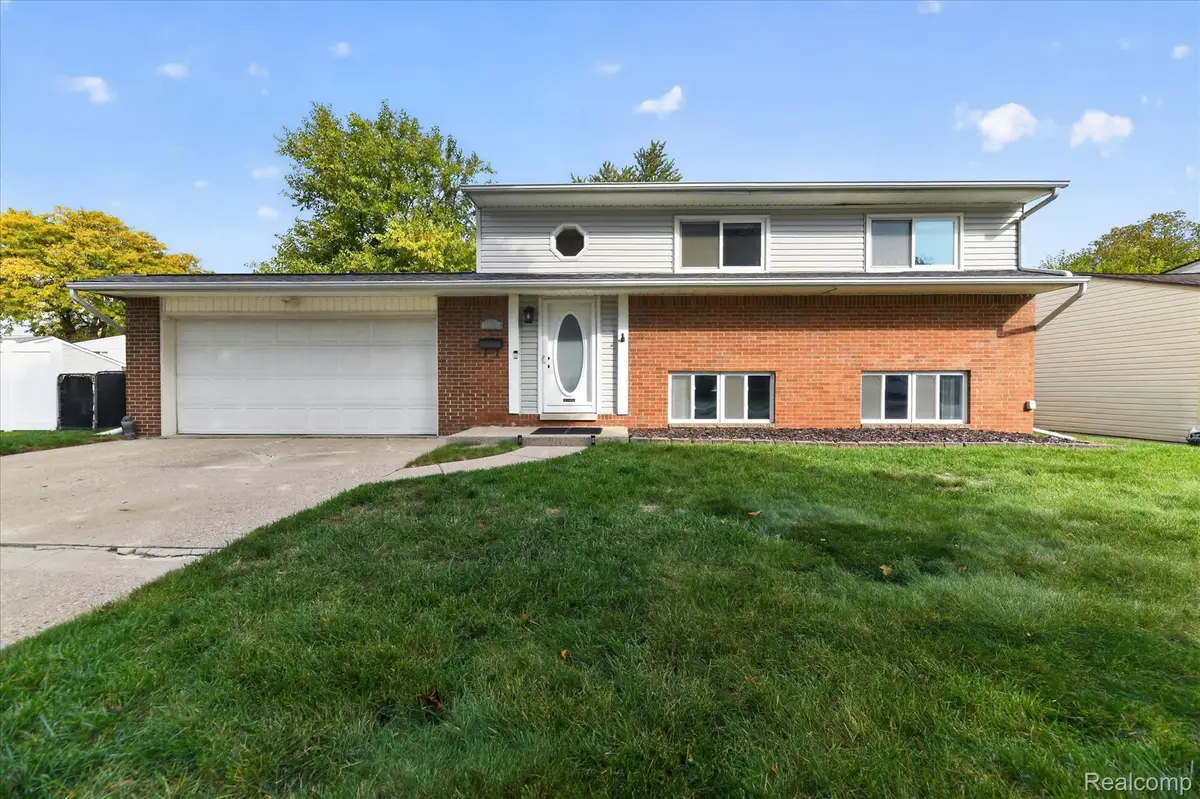11837 Delvin DR, Sterling Heights, MI 48313 - #1
