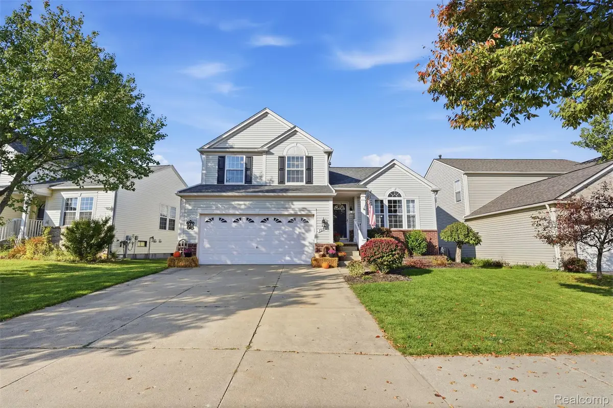 1045 Walcott LN, Howell, MI 48843 - #1