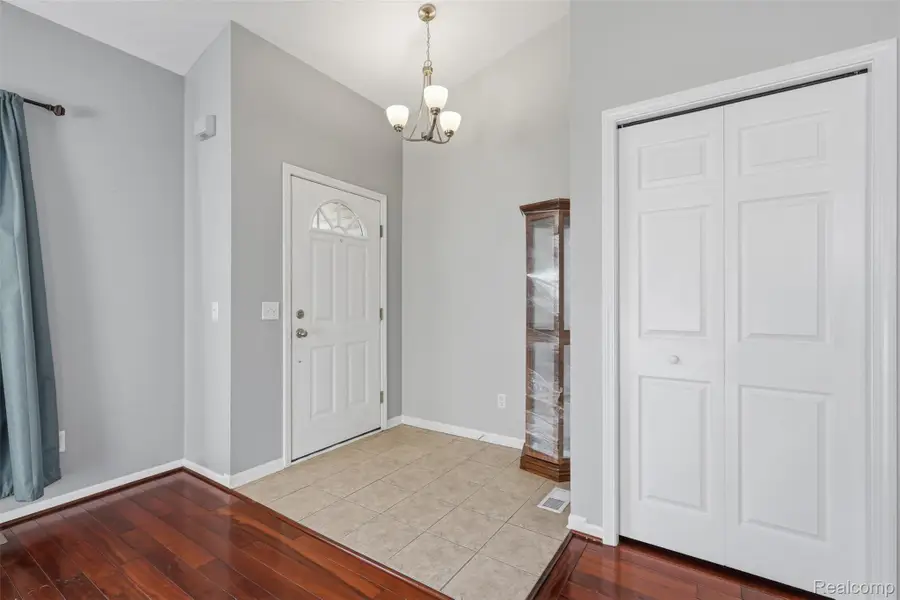 1045 Walcott LN, Howell, MI 48843 - #3
