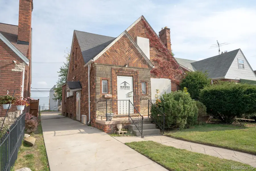 18696 Washburn ST, Detroit, MI 48221 - #2