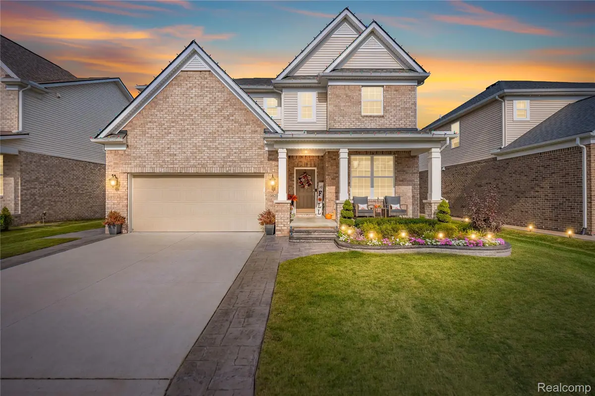 3829 Summit DR, Sterling Heights, MI 48314 - #1