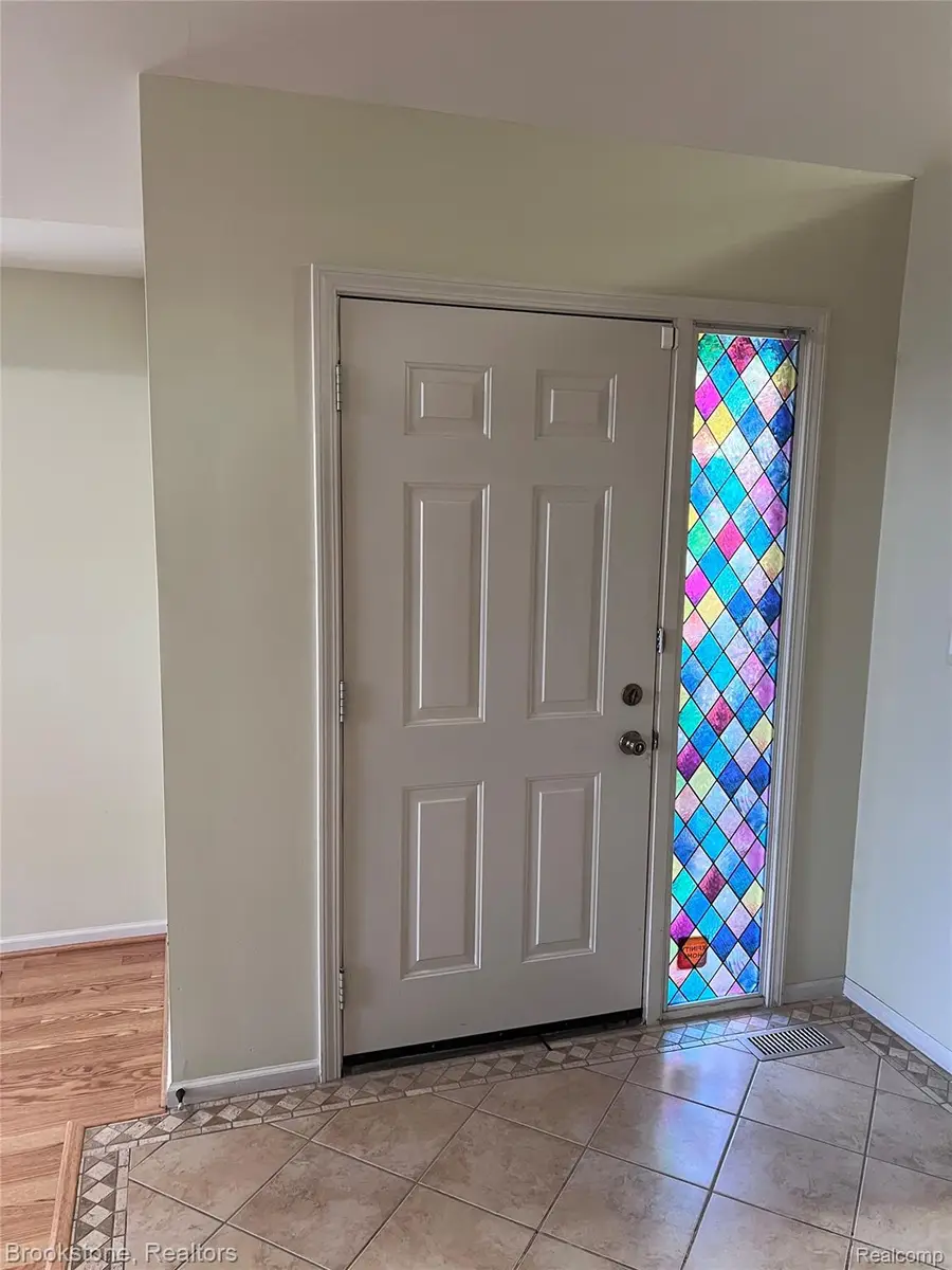 473 Village Oaks CT, Ann Arbor, MI 48103 - #3