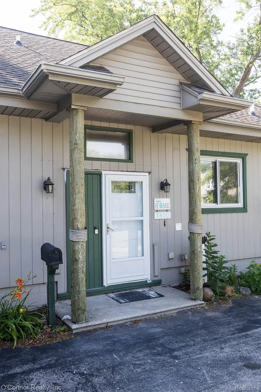 3800 Military ST, Port Huron, MI 48060 - #3