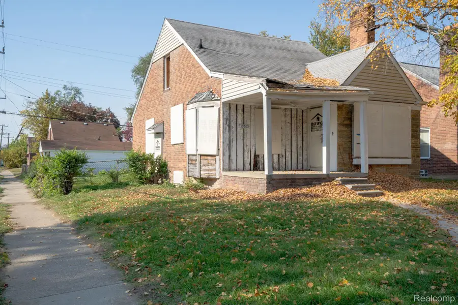 19303 Westmoreland RD, Detroit, MI 48219 - #2